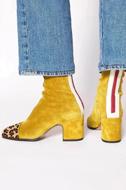 Ava | Botines Elegantes con Tacón Cuadrado