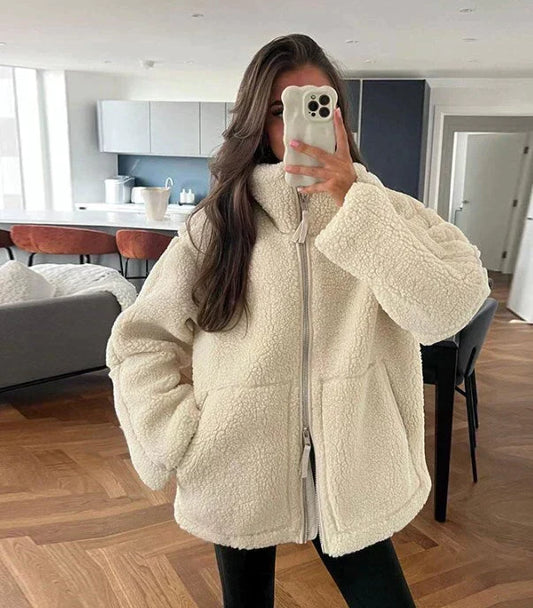 Silvia | Chaqueta Teddy Oversize de Cuello Alto