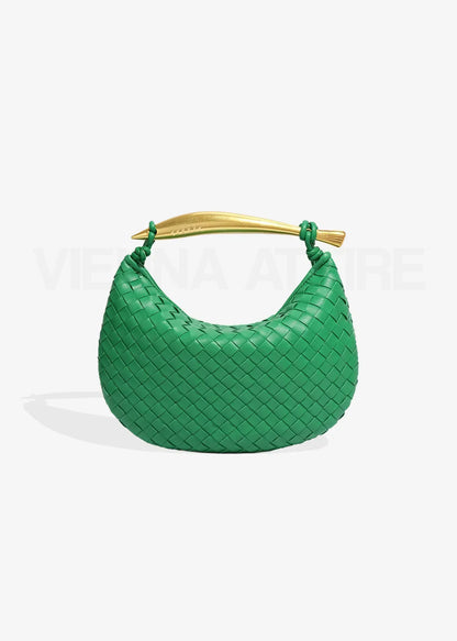 Alejandra – Bolso trenzado con asa dorada