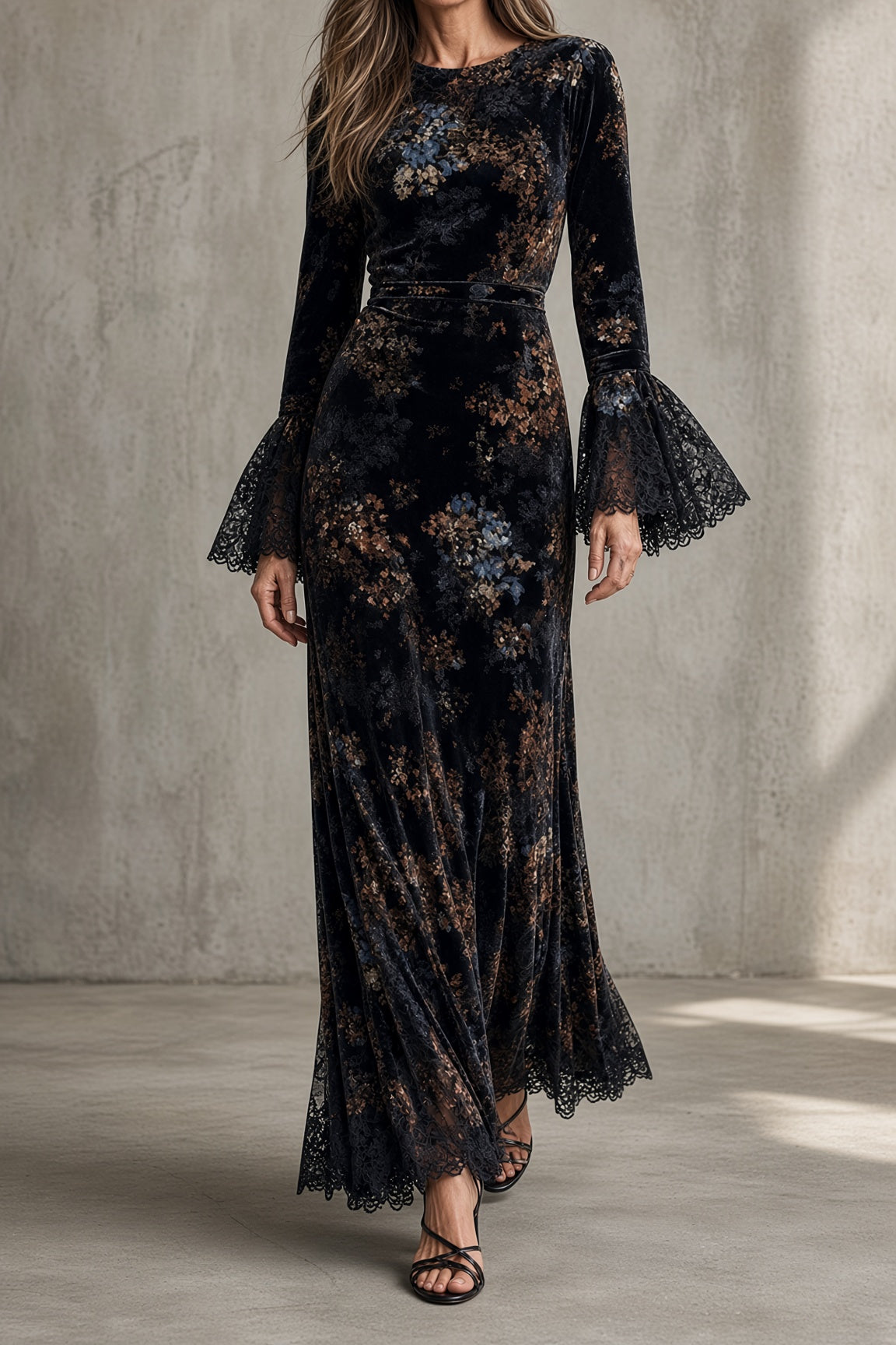Luna | Vestido largo de terciopelo con mangas de encaje