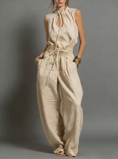 Zenaide | Mono Color Camel con Cuello Alto Anudado y Pernera Ancha